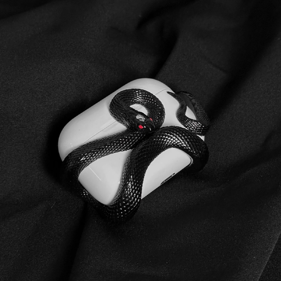 Snake Airpod Case